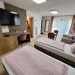 -amalia- Mit Klimaanlage & Ueberdachte Terrasse & Parkplatz Free * Ergersheim